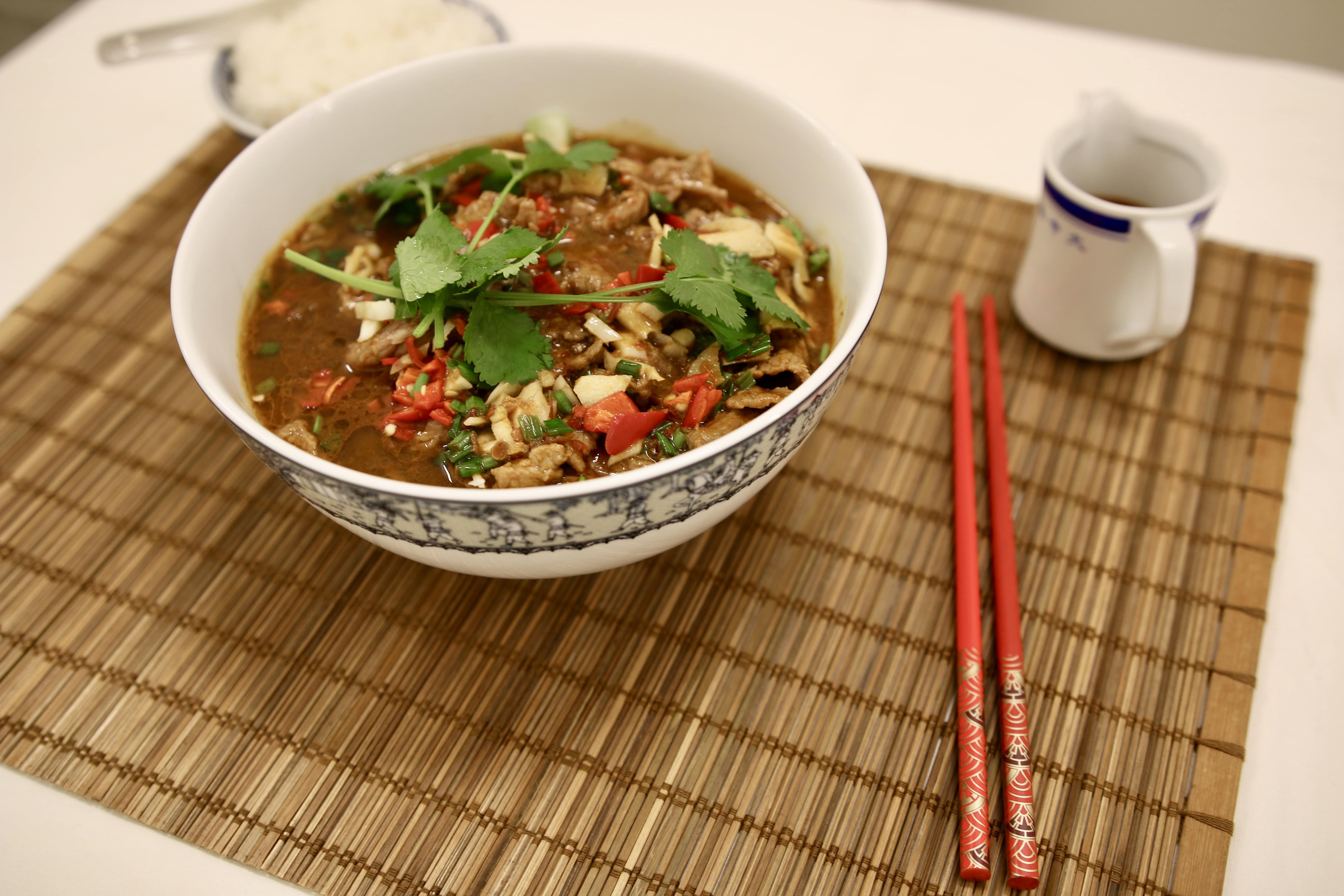 Authentic Sichuan spicy poached beef (mycket starkt)